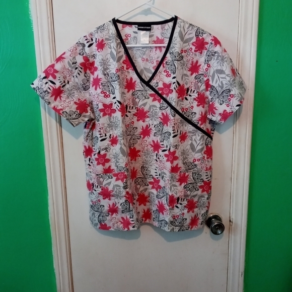 Scrub Studio Pink Butterfly Print Shirt - Picture 3 of 6